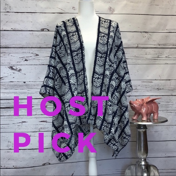 ✨✨ Host Pick ✨✨Navy and white kimono - Picture 1 of 6